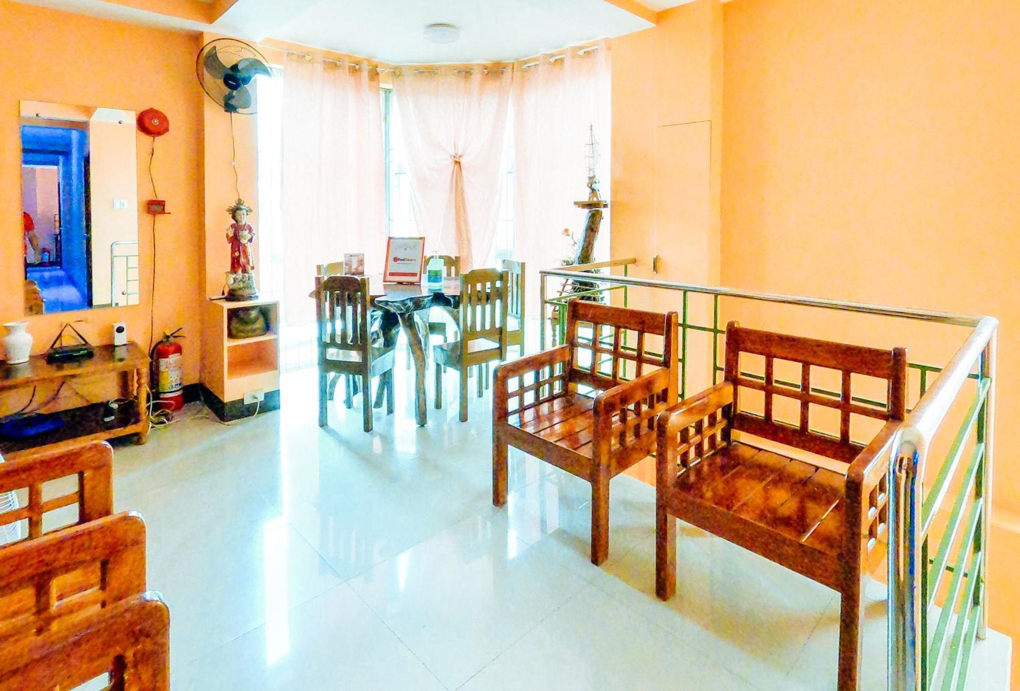 Hotel Reddoorz @ Pamaong Street Tagbilaran City Exterior foto
