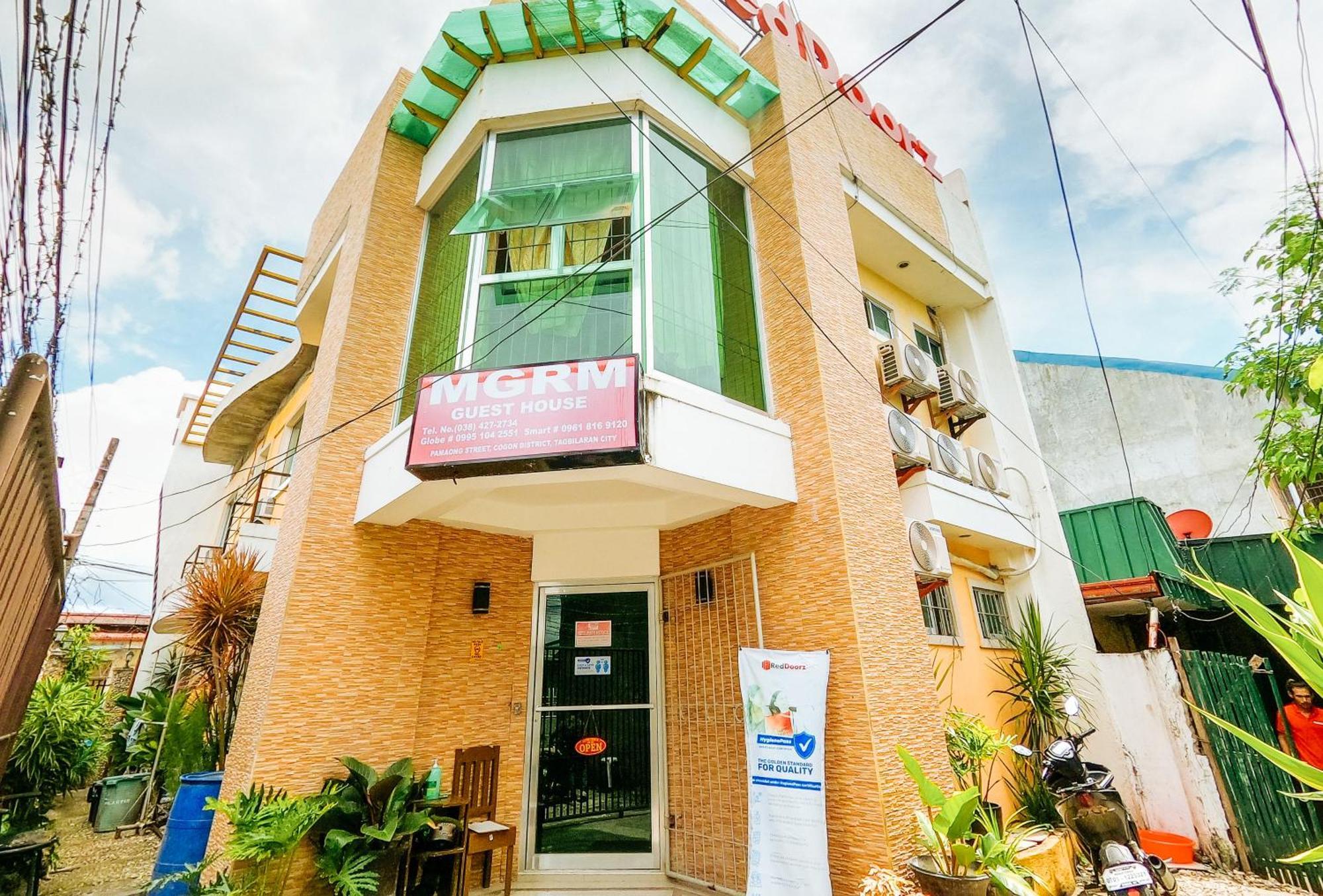 Hotel Reddoorz @ Pamaong Street Tagbilaran City Exterior foto